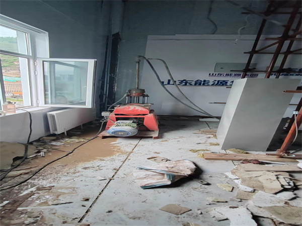 南区街道地基基础下沉墙体裂缝加固注浆顶升施工